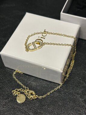 DIOR NECKLACE